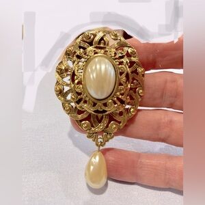 Vintage brooch/pendant
